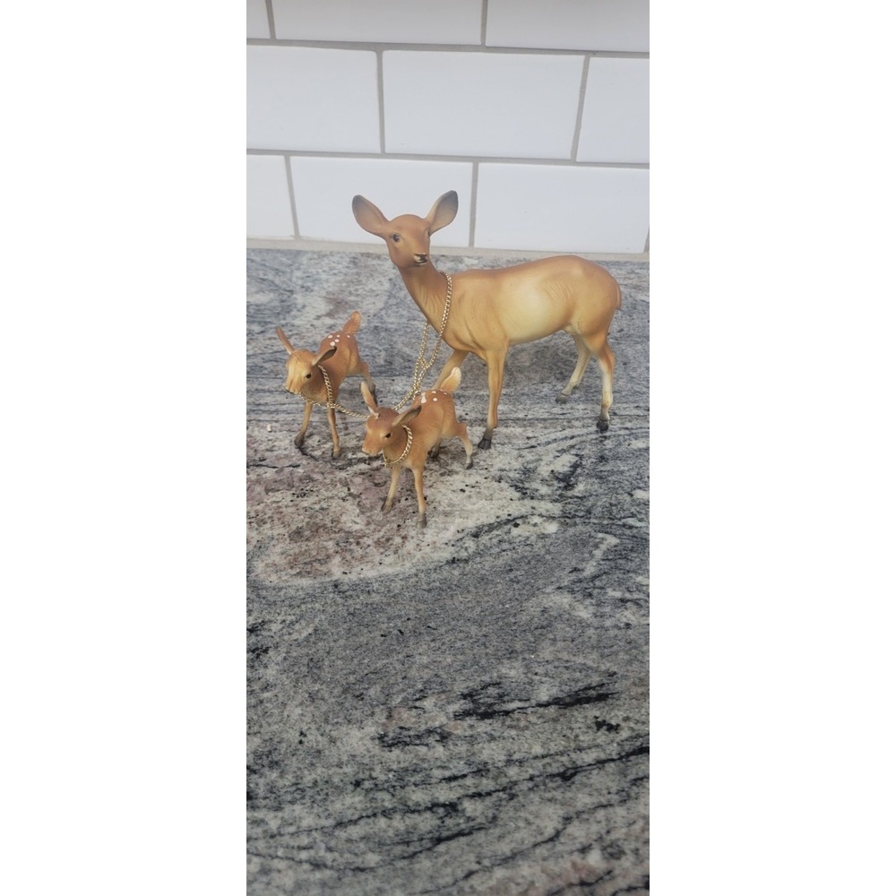 Vintage Plastic Deer With Babies With Chains 1960's Spots 2 Fawns MCM